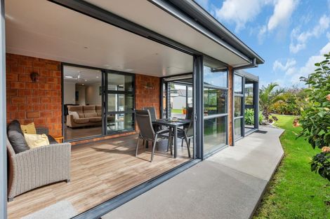 Photo of property in 5 Sando Way, One Tree Point, 0118
