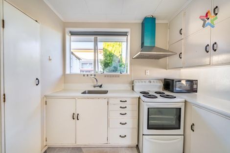Photo of property in 61a Bristol Square, Hutt Central, Lower Hutt, 5010