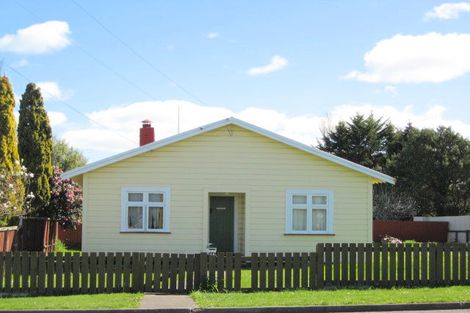 Photo of property in 14 Ross Street, Marton, 4710