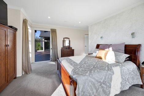 Photo of property in 1058 Mangorei Road, Mangorei, New Plymouth, 4371