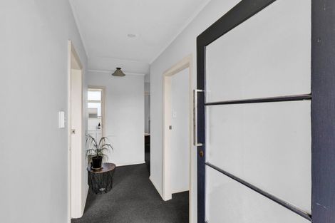 Photo of property in 3 Sutton Place, Hawera, 4610