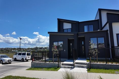 Photo of property in 8/4 Limestone Drive, Hobsonville, Auckland, 0616