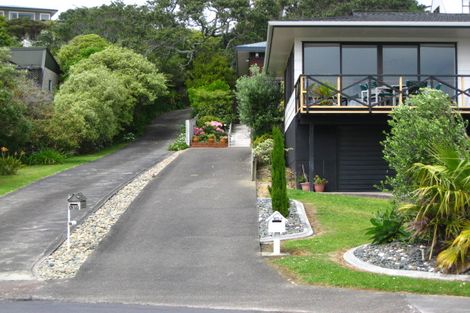 Photo of property in 115 Pacific Parade, Army Bay, Whangaparaoa, 0930