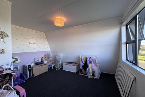 Photo of property in 71 Hedges Street, Sanson, 4817