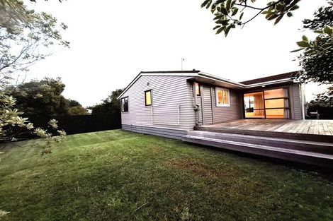 Photo of property in 22a Kirrie Avenue, Te Atatu South, Auckland, 0610