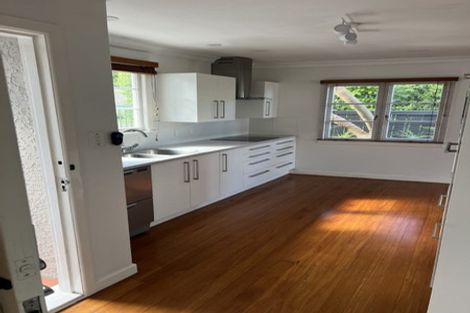 Photo of property in 1/25 Wolsley Avenue, Milford, Auckland, 0620