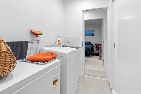 Photo of property in 6 Kingi Te Ahoaho Place, Otaki, 5512