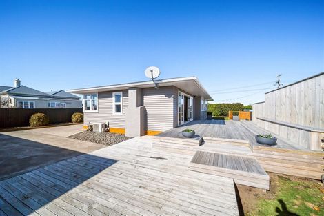 Photo of property in 2 Maire Street, Hawera, 4610