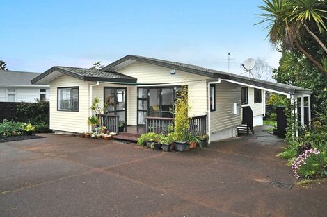 Photo of property in 27a Tahi Terrace, Glen Eden, Auckland, 0602