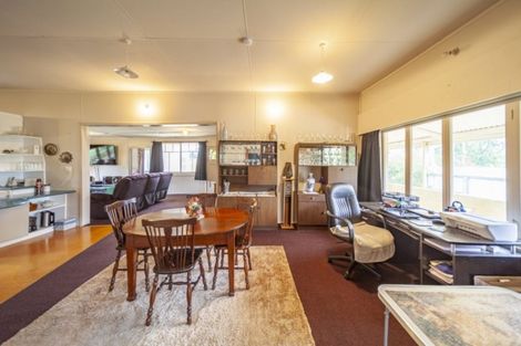 Photo of property in 15 Keppel Street, Porangahau, 4291