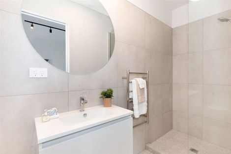 Photo of property in 149u1 Onepu Road, Lyall Bay, Wellington, 6022