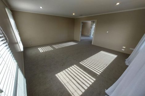 Photo of property in 10 Madison Street, Cambridge, 3434