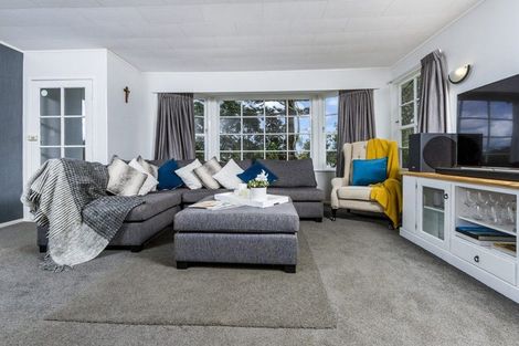 Photo of property in 42 Hellyers Street, Birkdale, Auckland, 0626