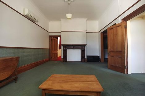 Photo of property in 105 Tasman Street, Mount Cook, Wellington, 6021