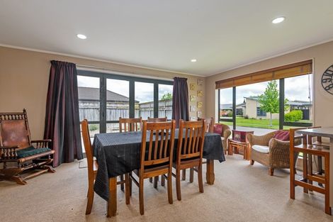 Photo of property in 11 Branigan Parade, Kelvin Grove, Palmerston North, 4414