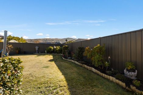 Photo of property in 8 Austral Place, Cromwell, 9310