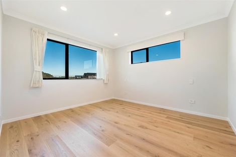 Photo of property in 35 Hayfield Way, Karaka, Papakura, 2113