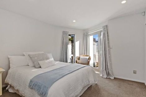 Photo of property in 5 Denley Gardens, Avonhead, Christchurch, 8042