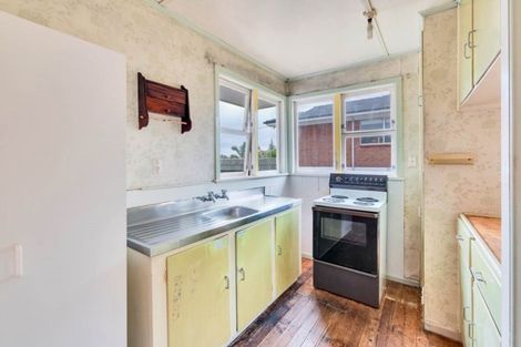 Photo of property in 24 Hand Road, Helensville, 0800