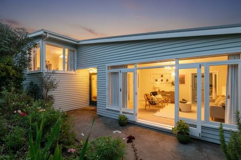 Photo of property in 2 Waipapa Road, Hataitai, Wellington, 6021