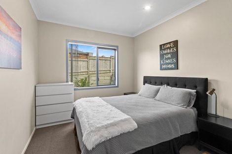Photo of property in 48 Karamea Street, Whalers Gate, New Plymouth, 4310