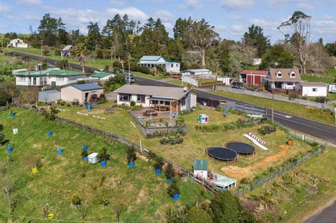 Photo of property in 2 Cambridge Road, Waihi, 3610