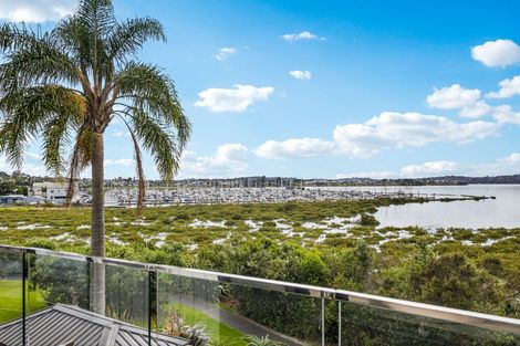 Photo of property in 64 Seacrest Drive, West Harbour, Auckland, 0618