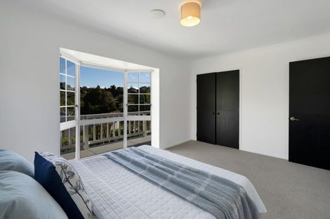 Photo of property in 51 Cumberland Street, Merrilands, New Plymouth, 4312
