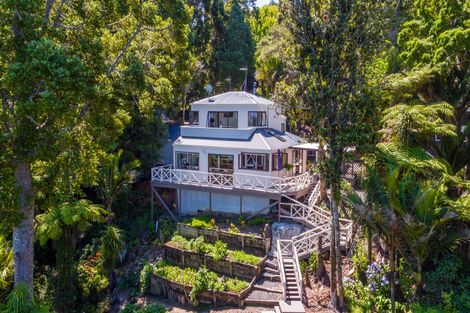 Photo of property in 84 Park Road, Titirangi, Auckland, 0604