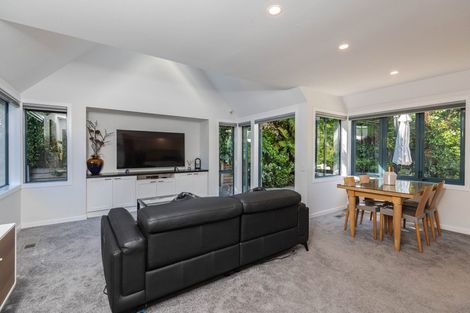 Photo of property in 17a Simla Crescent, Khandallah, Wellington, 6035