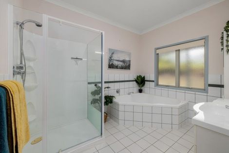 Photo of property in 33a Skudders Beach Road, Kerikeri, 0294