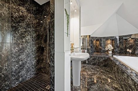 Photo of property in 3 Onemana Way, Te Atatu Peninsula, Auckland, 0610