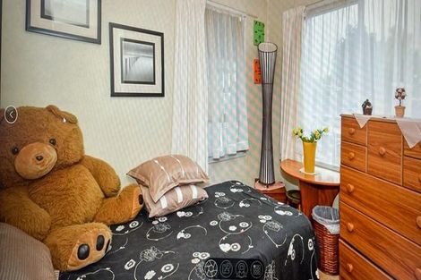 Photo of property in 13 Lipton Grove, Opaheke, Papakura, 2113