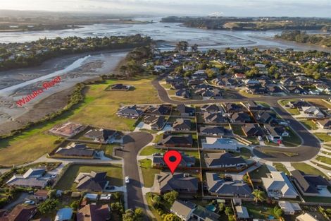 Photo of property in 16 Kauri Drive, Waiuku, 2123