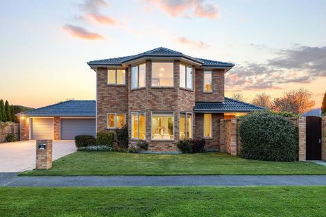 Photo of property in 64 Willowview Drive, Redwood, Christchurch, 8051