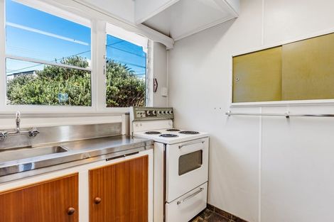 Photo of property in 21 Saint Leonards Road, Kelston, Auckland, 0602