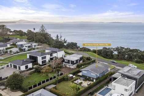 Photo of property in 84 Marine Parade, Mellons Bay, Auckland, 2014