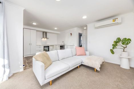 Photo of property in 7/18 Titoki Street, Te Atatu Peninsula, Auckland, 0610