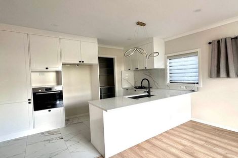 Photo of property in 17a Artesia Close, Shamrock Park, Auckland, 2016