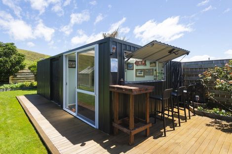 Photo of property in 1 Hamilton Drive, Wainui, Gisborne, 4010