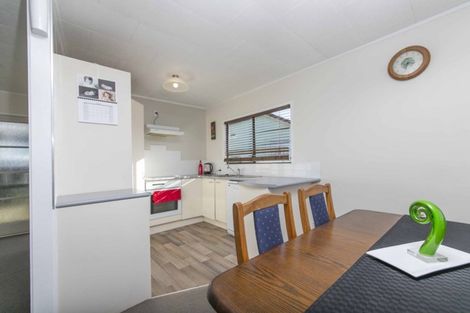 Photo of property in 6 Katrina Place, Massey, Auckland, 0614
