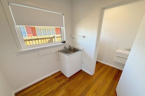 Photo of property in 5 Brookby Crescent, Avonhead, Christchurch, 8042