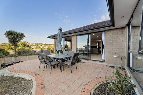 Photo of property in 31 Bateleur Close, Welcome Bay, Tauranga, 3112