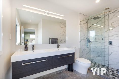 Photo of property in 10 Okupe Grove, Aotea, Porirua, 5024