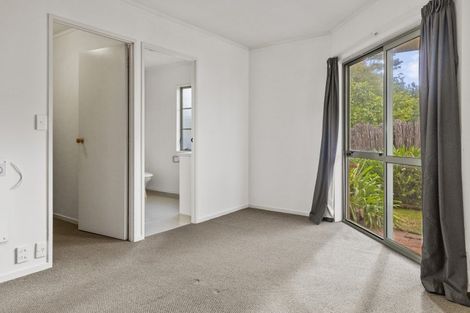 Photo of property in 8 Kathleen Place, Rainbow Point, Taupo, 3330