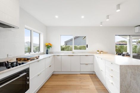 Photo of property in 17 Pohutukawa Drive, Eskdale, Napier, 4182