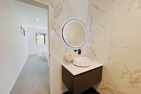 Photo of property in 2b Marina Road, Torbay, Auckland, 0630