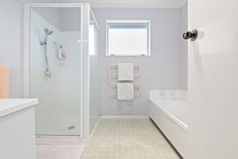 Photo of property in 44 Macdonald Road, Glenview, Hamilton, 3206
