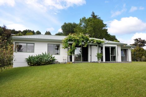 Photo of property in 1216 Sandspit Road, Sandspit, Warkworth, 0982
