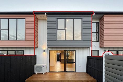 Photo of property in 4/17 Rewarewa Road, Te Atatu Peninsula, Auckland, 0610